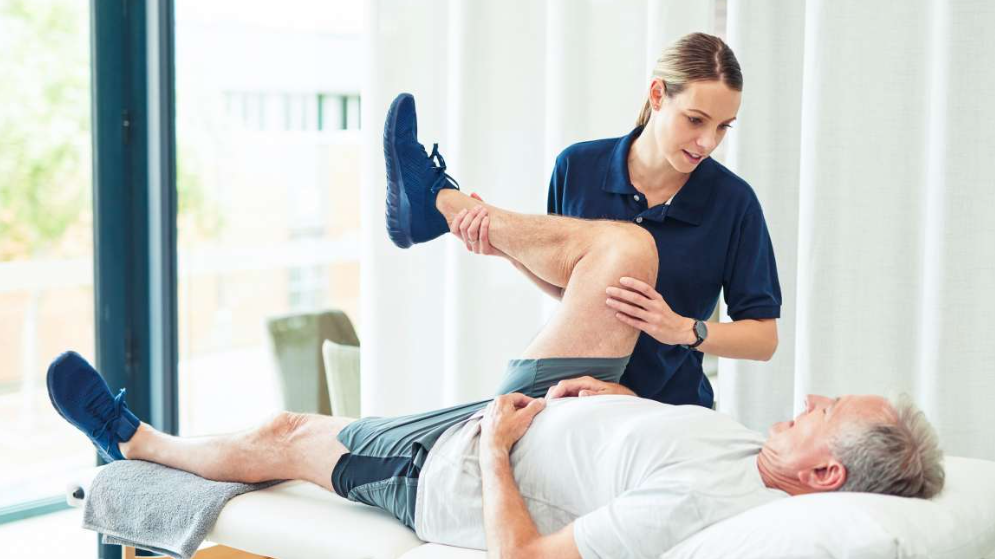 Massage and Physiotherapy: A Comprehensive Approach to Managing Pain